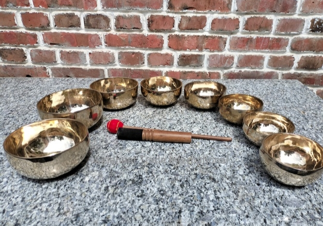 Small Singing Bowl Chakra Set- Set of 8 bowls - 4th Octave Singing Bowl