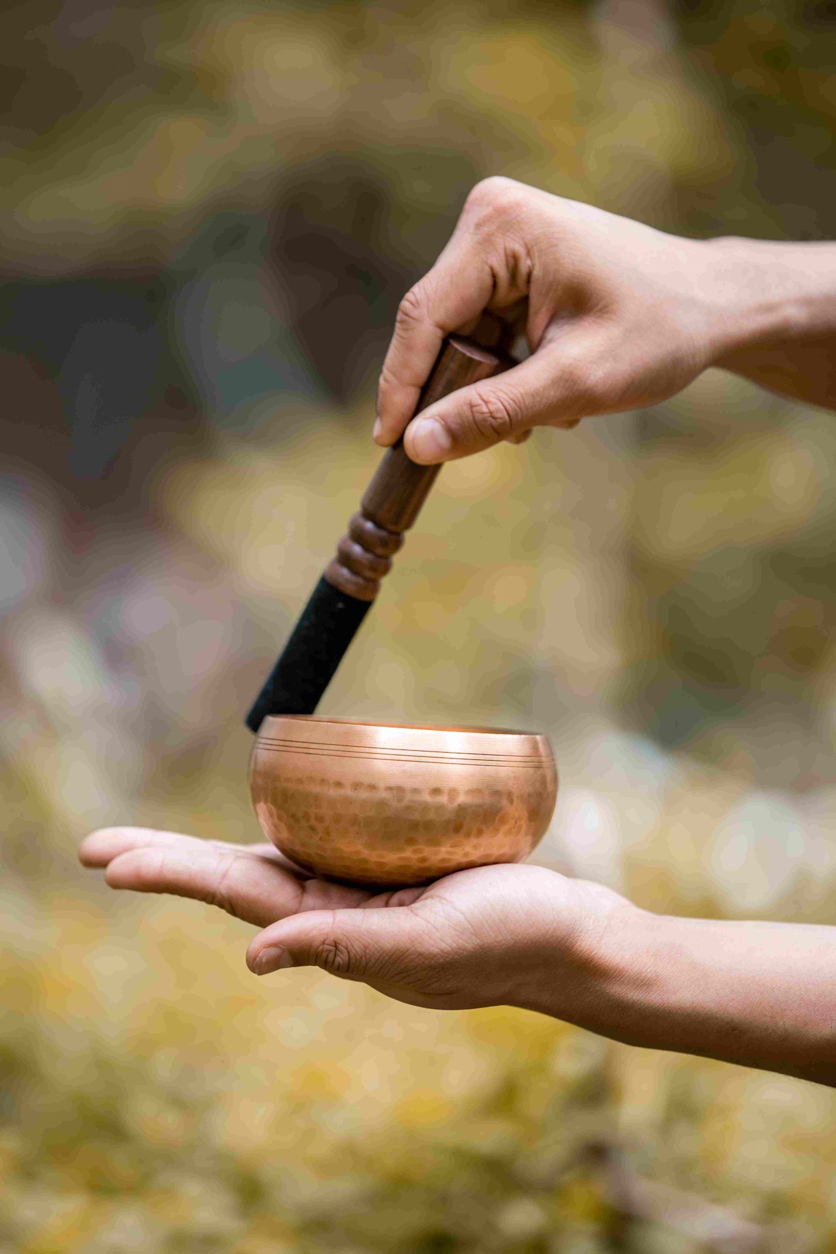 10 cm/ 4 inches Hand Hammered Tiny Singing Bowl