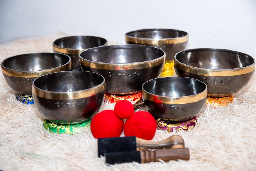 Singing Bowl 7 Chakra Set- Meditation and Sound Healing Singing Bowls -Fullmoon Singing Bowl Set