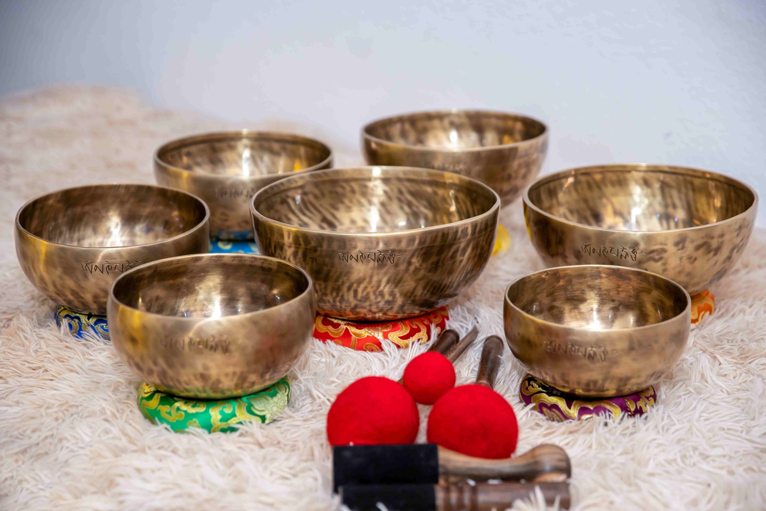 7 Chakra Singing Bowls Set- Full Moon Meditation Bowls